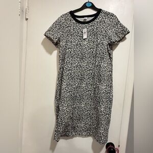 Old Navy Black and White Animal Print TShirt Dress